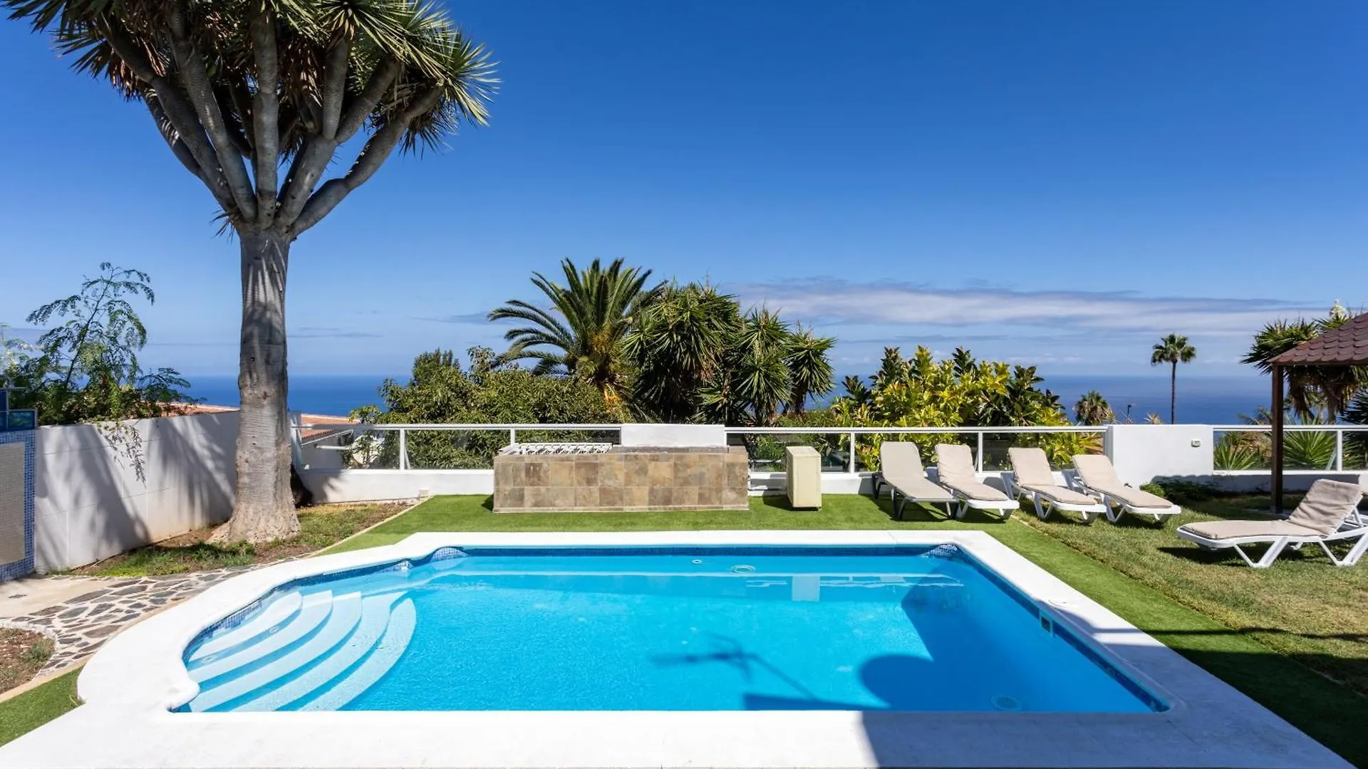 Holiday home Fantastic Home With Amazing Sea Views Puntillo Del Sol Spain